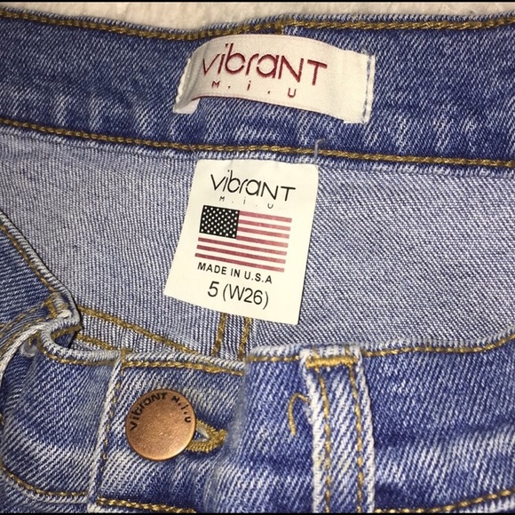 Alexa Mom Jeans Laura’s Boutique - Picture 2 of 2